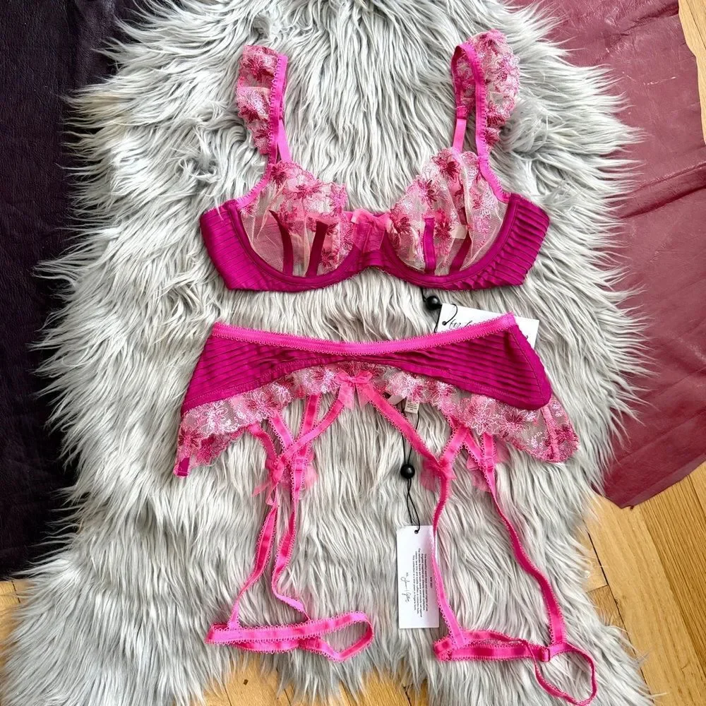 FOR LOVE & LEMONS Ophelie Bra + Matching Garter Belt Fuchsia XS NEW WITH TAGS